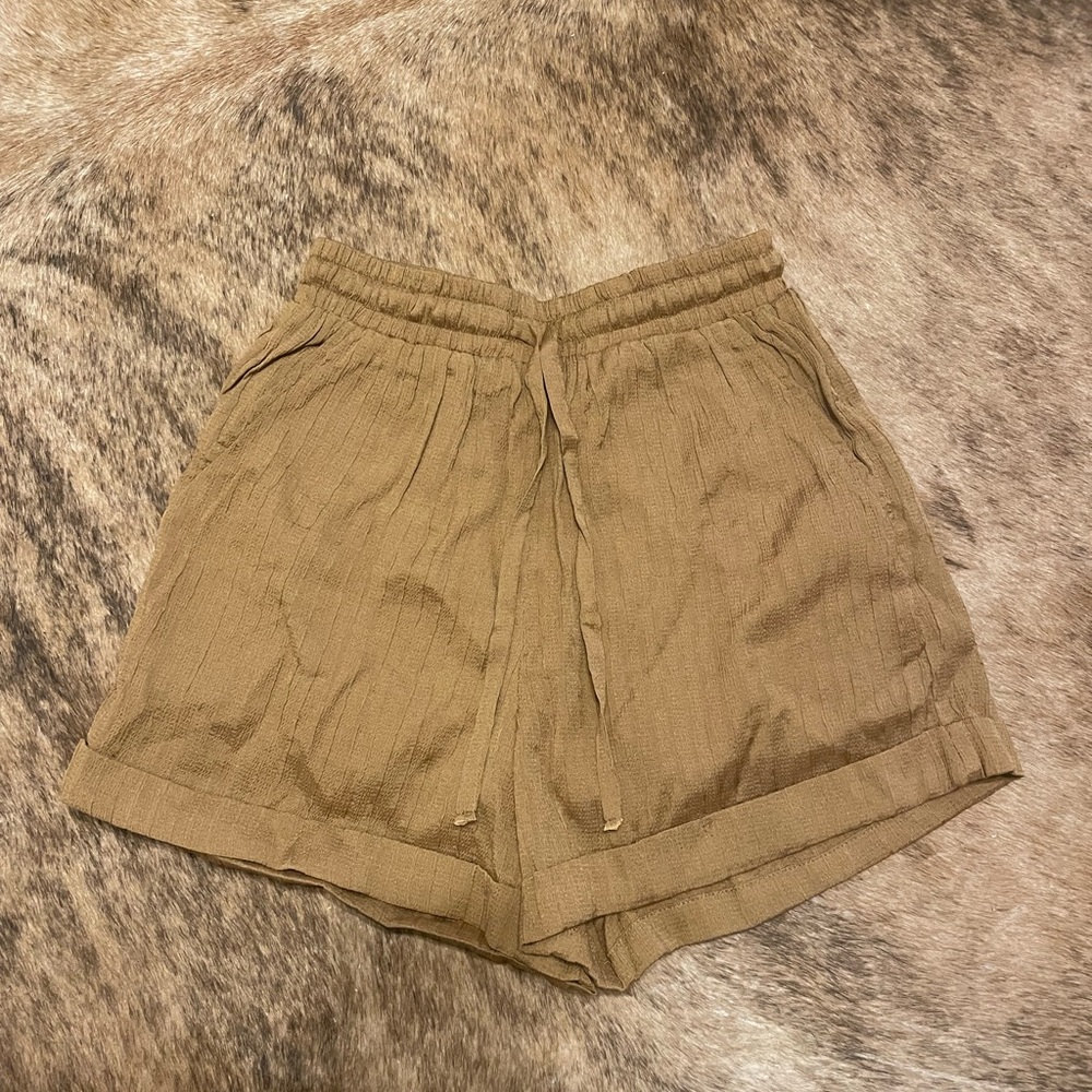 Casual Tan Drawstring Shorts!